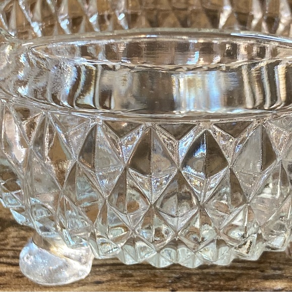 Vintage Indiana glass footed bowl Diamond Point pattern - Picture 4 of 9